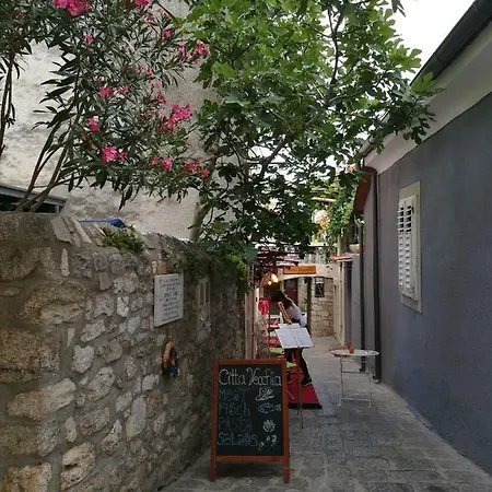 فندق مبيت وإفطار Citta Vecchia 4*