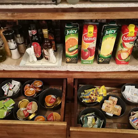 فندق مبيت وإفطار Citta Vecchia كرك